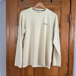 Patagonia Long Sleeve Fly Fishing sun shirt
